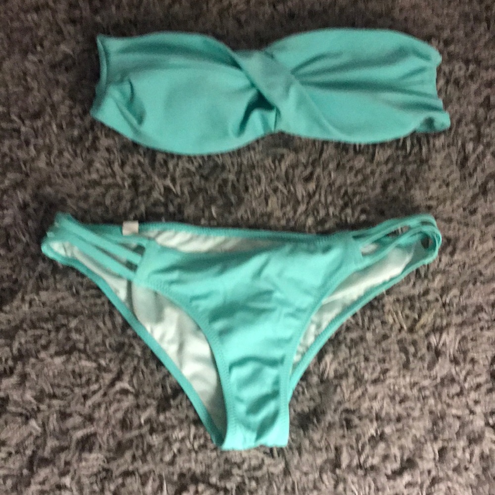Mint green swim set